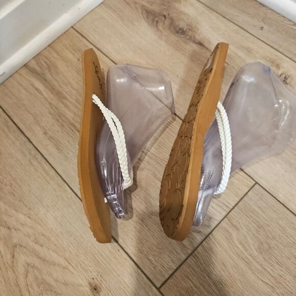 Roxy White Flip Flops Size 8 - Picture 2 of 5